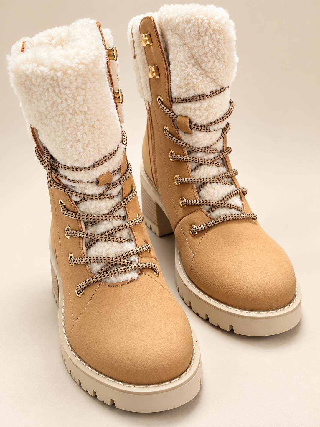 Winter-Schnürstiefeletten „Cozy Camel“ mit Teddyfutter und Blockabsatz
